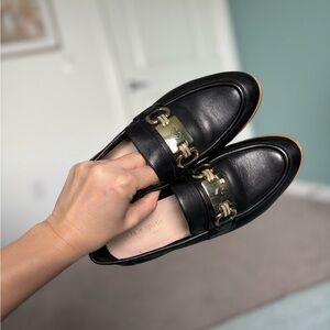 Kate Spade Genuine Leather Black Loafers size 6.5 with Gold Chain Detail